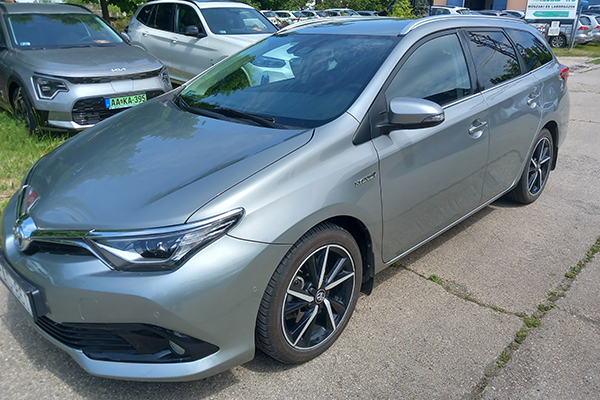 Toyota Auris Touring Sports Active Trend+ 1.8 HSD